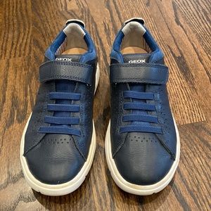 Youth navy blue geox sneaker style shoe. Size 33 European / size 2.5 US